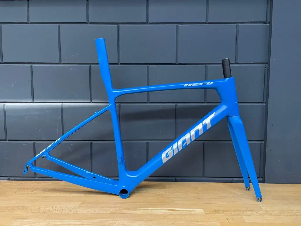 Fiets frame spuitwerk giant blauw